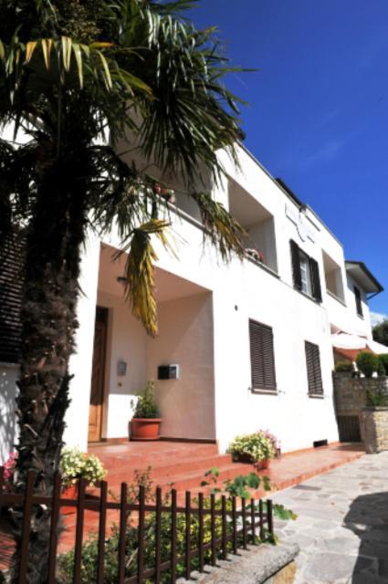 Holiday House Aurora Cortona Bagian luar foto