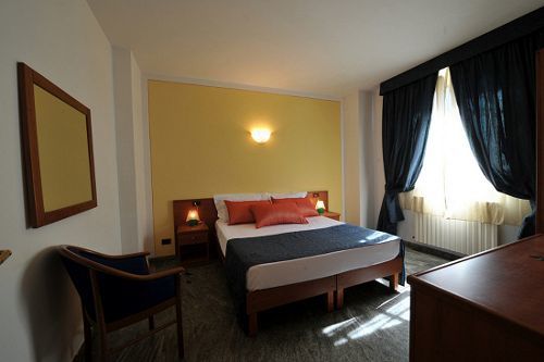 Holiday House Aurora Cortona Bagian luar foto